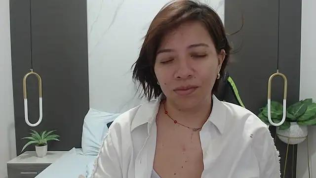 alma_fenix from StripChat