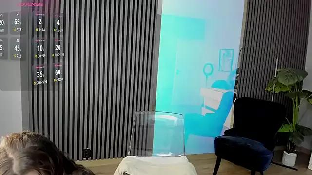 Alma_Luv from StripChat is Freechat