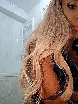 AlmaGraceX from StripChat
