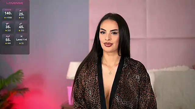 AlmaLuv from StripChat