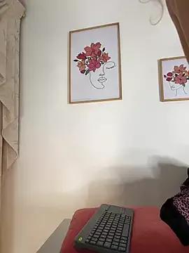AlmmaMoon from StripChat