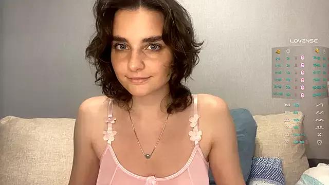 Photos of AlodieCarvell from StripChat is Freechat