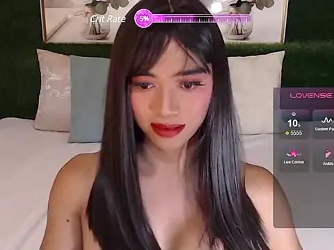 AluxeKristine from StripChat is Freechat