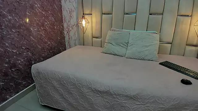 ALYANNA_HOT_ from StripChat