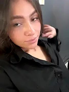 Alyha_Cortes webcams show profile image 