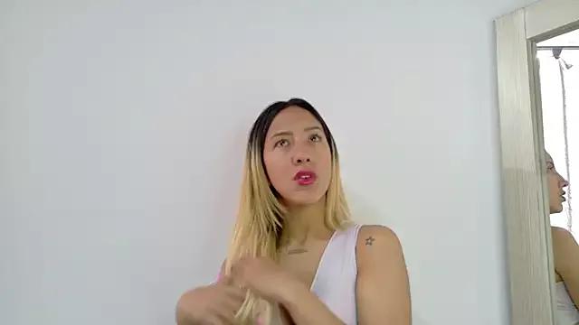 amadavenus from StripChat is Freechat