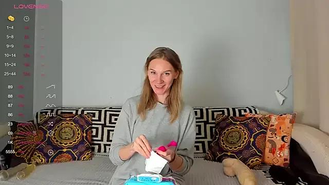 Amalia_Mio from StripChat is Freechat