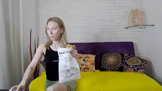AmaliaMao from StripChat