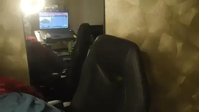 Amanda-JewelzX from StripChat is Freechat