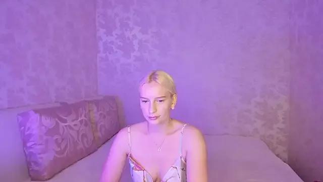 Amanda054 from StripChat