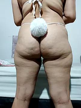 Amanda39 from StripChat