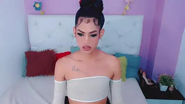 Amanda_bigx from StripChat