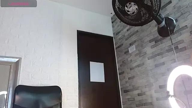 Amara__Hank from StripChat is Freechat