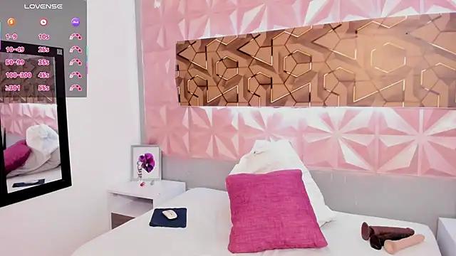 amara_rousse_ from StripChat is Freechat
