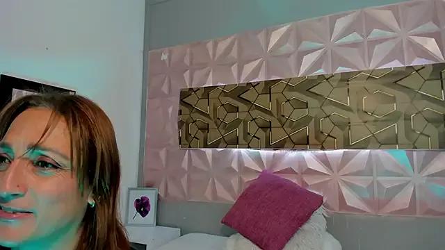 amara_rousse_ from StripChat is Freechat