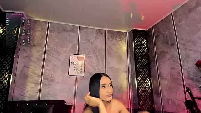 amaraa_lewiis from StripChat