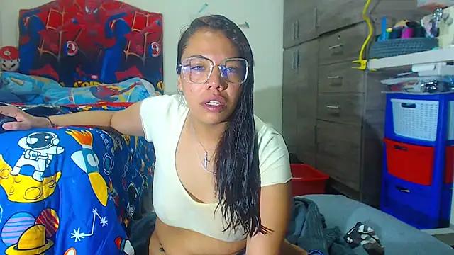 AmaraRoberts420 from StripChat