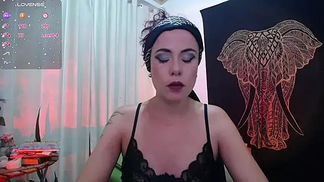 AmaRiv from StripChat