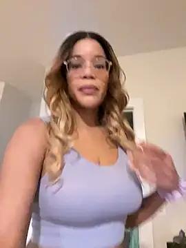 Amazon8442 from StripChat