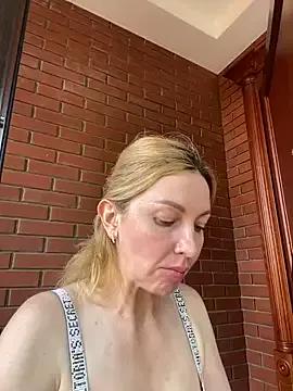 Amazoniiaa from StripChat