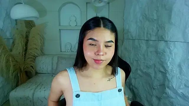 ambarina_r from StripChat