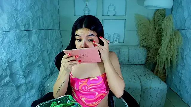 ambarina_r from StripChat is Freechat