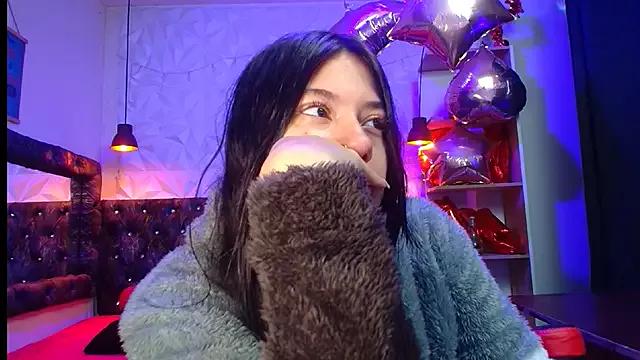 ambber_dl from StripChat is Freechat