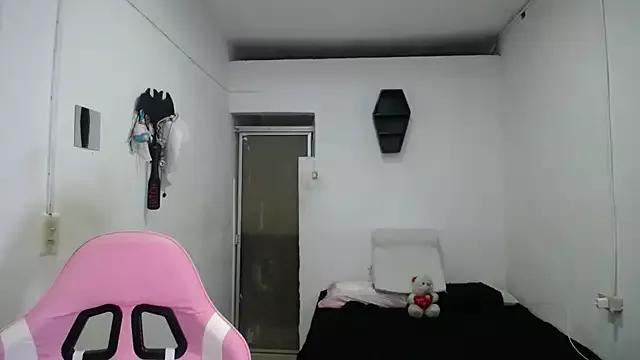 Amber09raiden from StripChat is Freechat