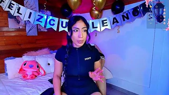 amber_curly from StripChat is Freechat