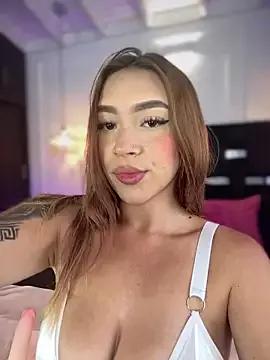 Photos of AmberAngelXXX from StripChat is Freechat