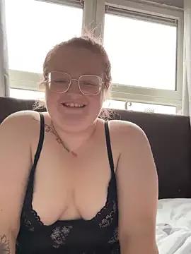 AmberBliss-X from StripChat is Freechat
