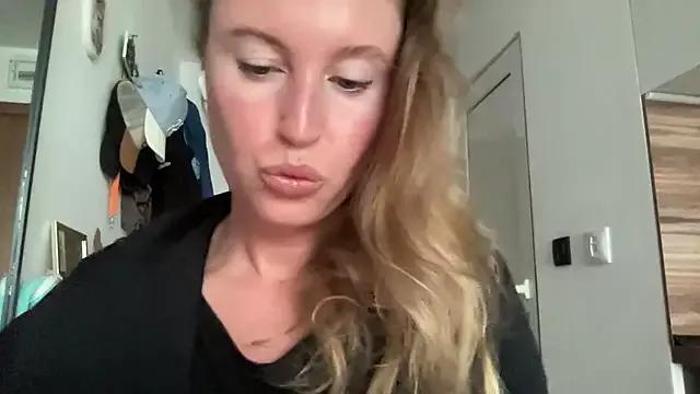 Ameli8 webcams show profile image 