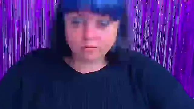 Amelia_Kissu from StripChat is Freechat