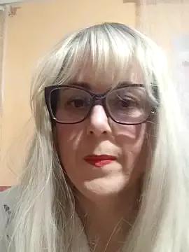 Amelialove42 from StripChat is Freechat