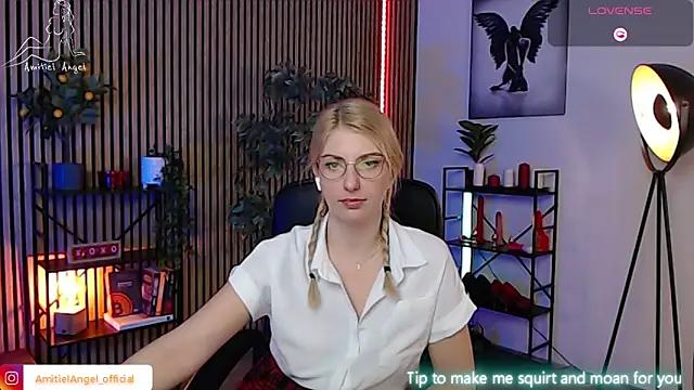 Dirty chat webcam: explore liveshows with versed models, from laying bare to fetishes, in a variety of sexy free adult webcams.