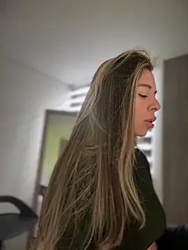 AmmyCollinsW from StripChat