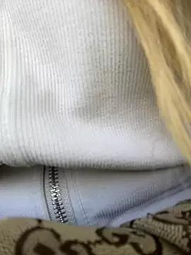AmmyHot from StripChat