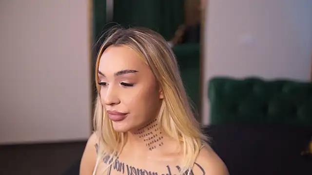Ammylicious_Doll from StripChat