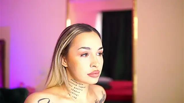 Ammylicious_Doll from StripChat