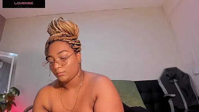 AmmyNoirr from StripChat