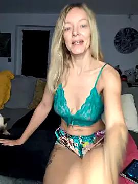 Ana-ya16 from StripChat