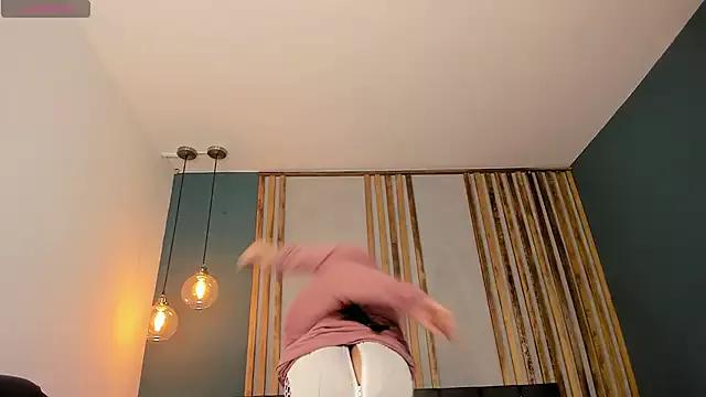 Ana_coral from StripChat is Freechat