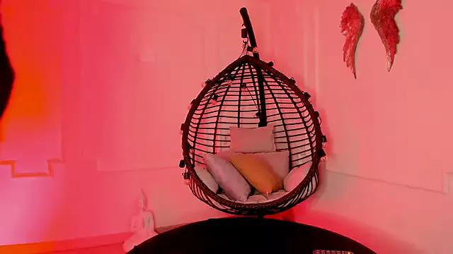 ana_danielaa from StripChat