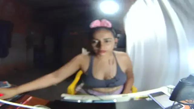 Anabelhotxx16 from StripChat