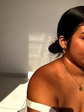 AnaBrowmn from StripChat is Freechat