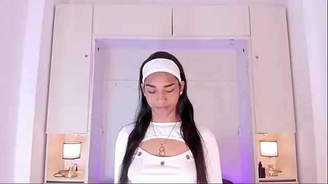 AnahiCollins from StripChat is Freechat
