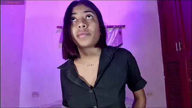 anais_tgn from StripChat