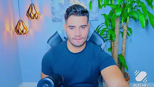 AndresR3 from StripChat is Freechat