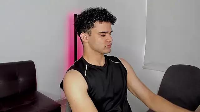 andrewChris_ from StripChat is Freechat