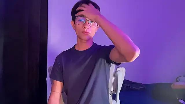 Angel_bunny2 from StripChat is Freechat